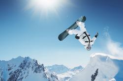 开云足球直播-皮克的存在感，当NBA总决赛之夜遇见跨界引力