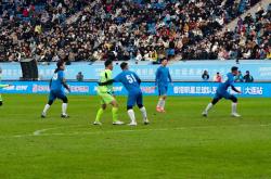 开云体育平台APP-包含一场场比赛激情上演，双方球队表现拼搏的词条