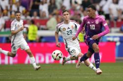 开云体育官方网站-白俄罗斯在欧洲杯预选赛中战胜俄罗斯