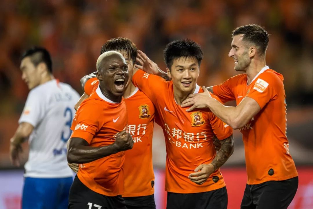 包含武汉卓尔队举行赛前动员会，打破胜局僵局的词条