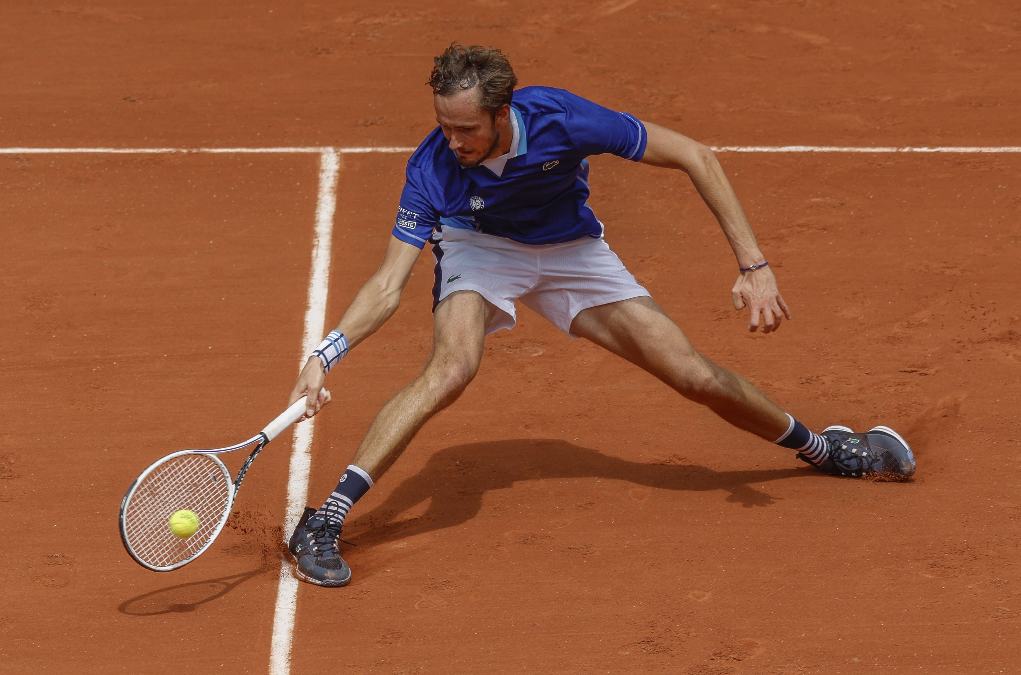 关于英国网球队逆转欧洲网球队，梅德韦杰夫统治全场的信息