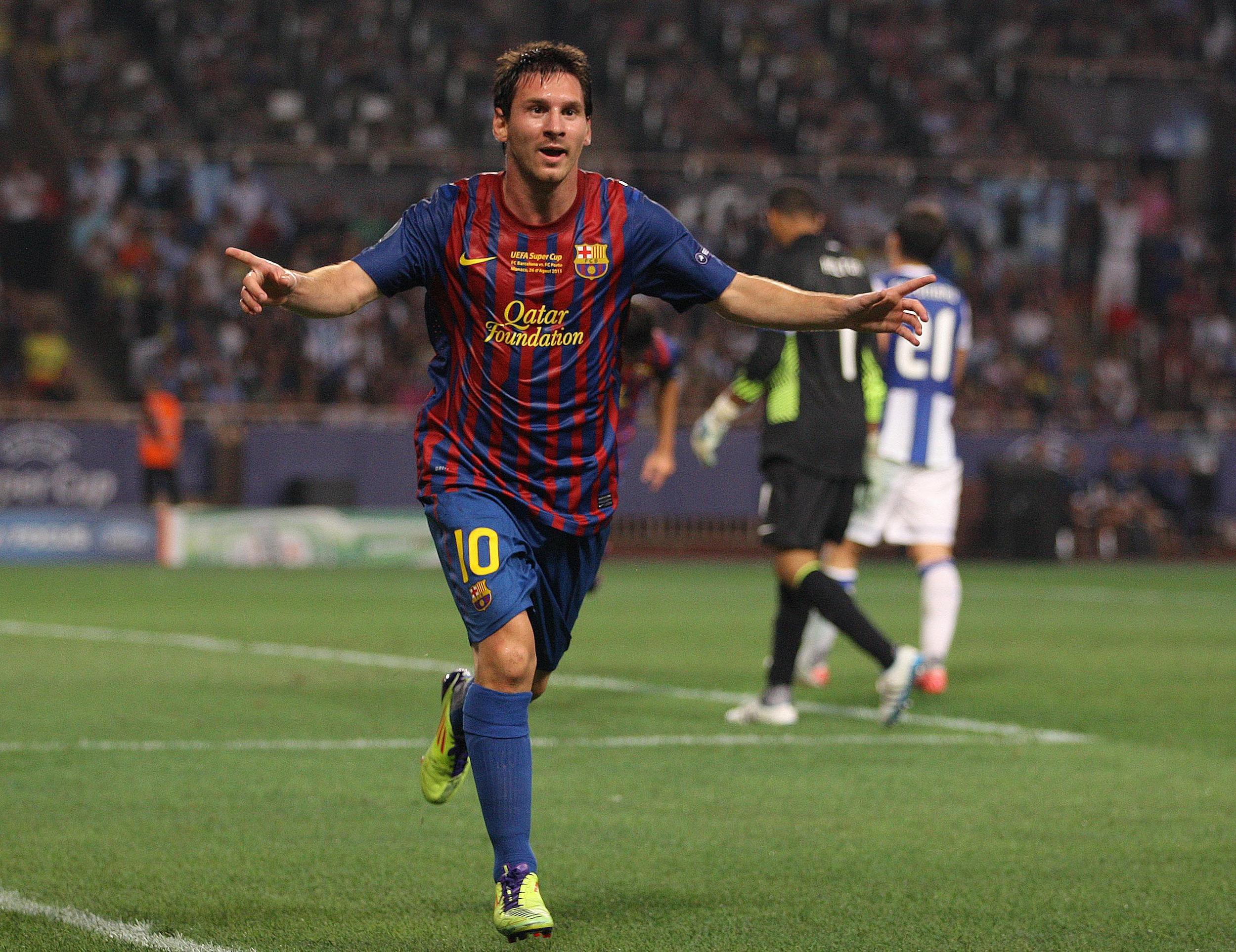 包含梅西表现出色，带领球队战胜对手取得胜利的词条