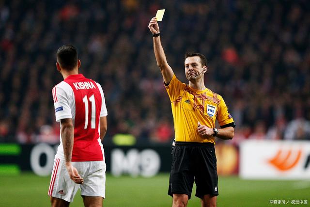 关于阿贾克斯豪取连胜，晋级显今的信息