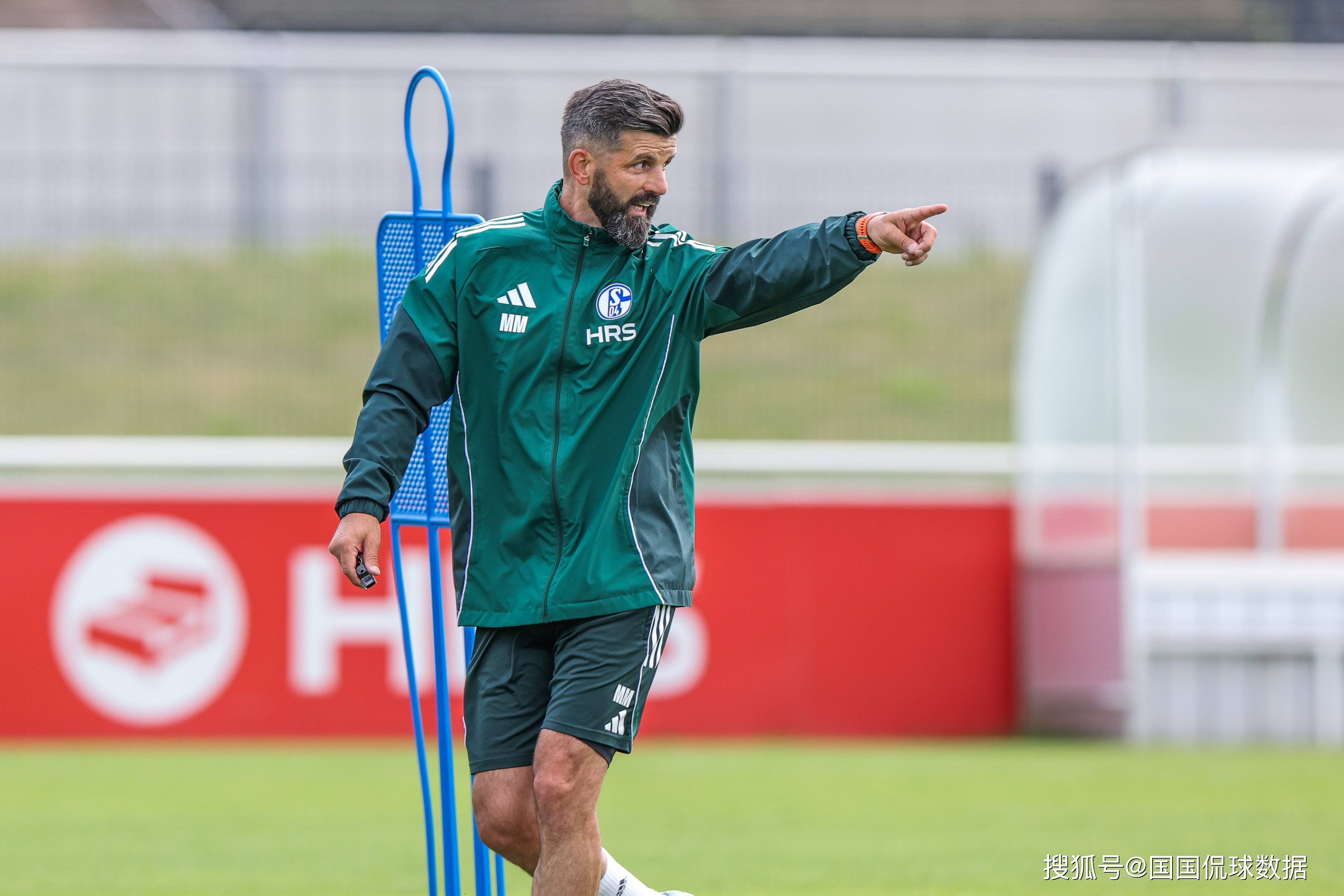 关于利物浦主席称沃尔夫斯堡成为德乙劲旅的信息