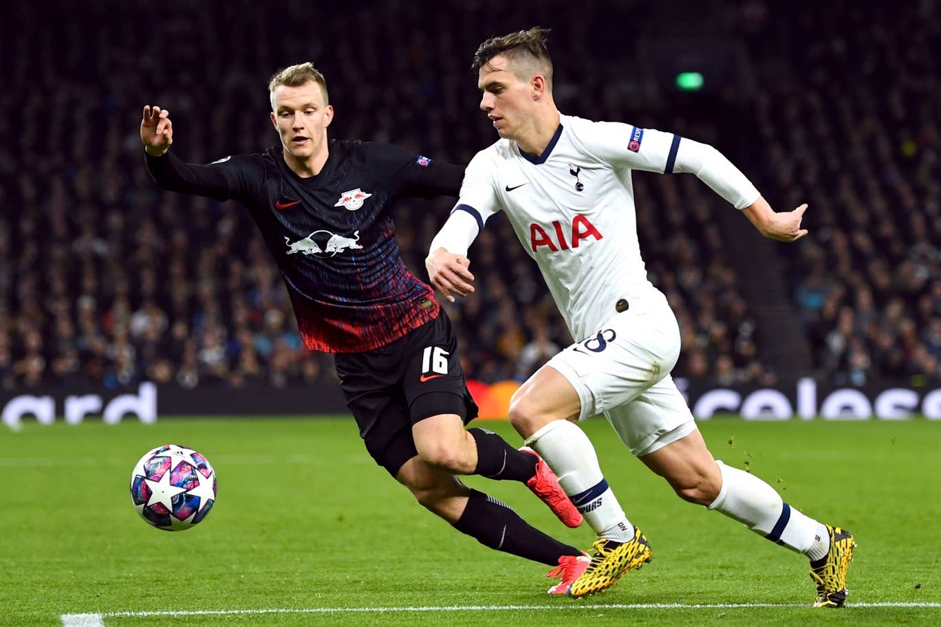 日本横扫智利，凯恩扛起全队