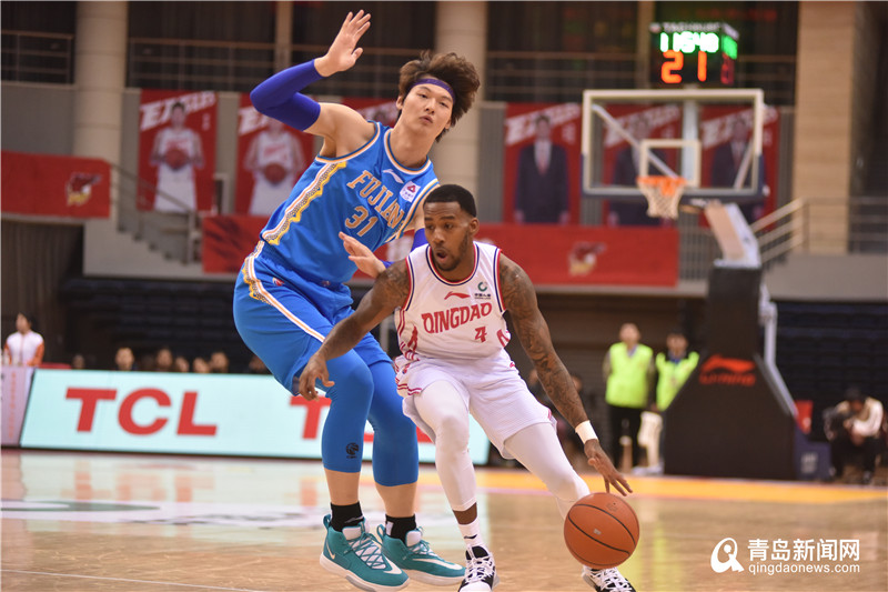 青岛队轻取76人，麦科勒姆带队取胜
