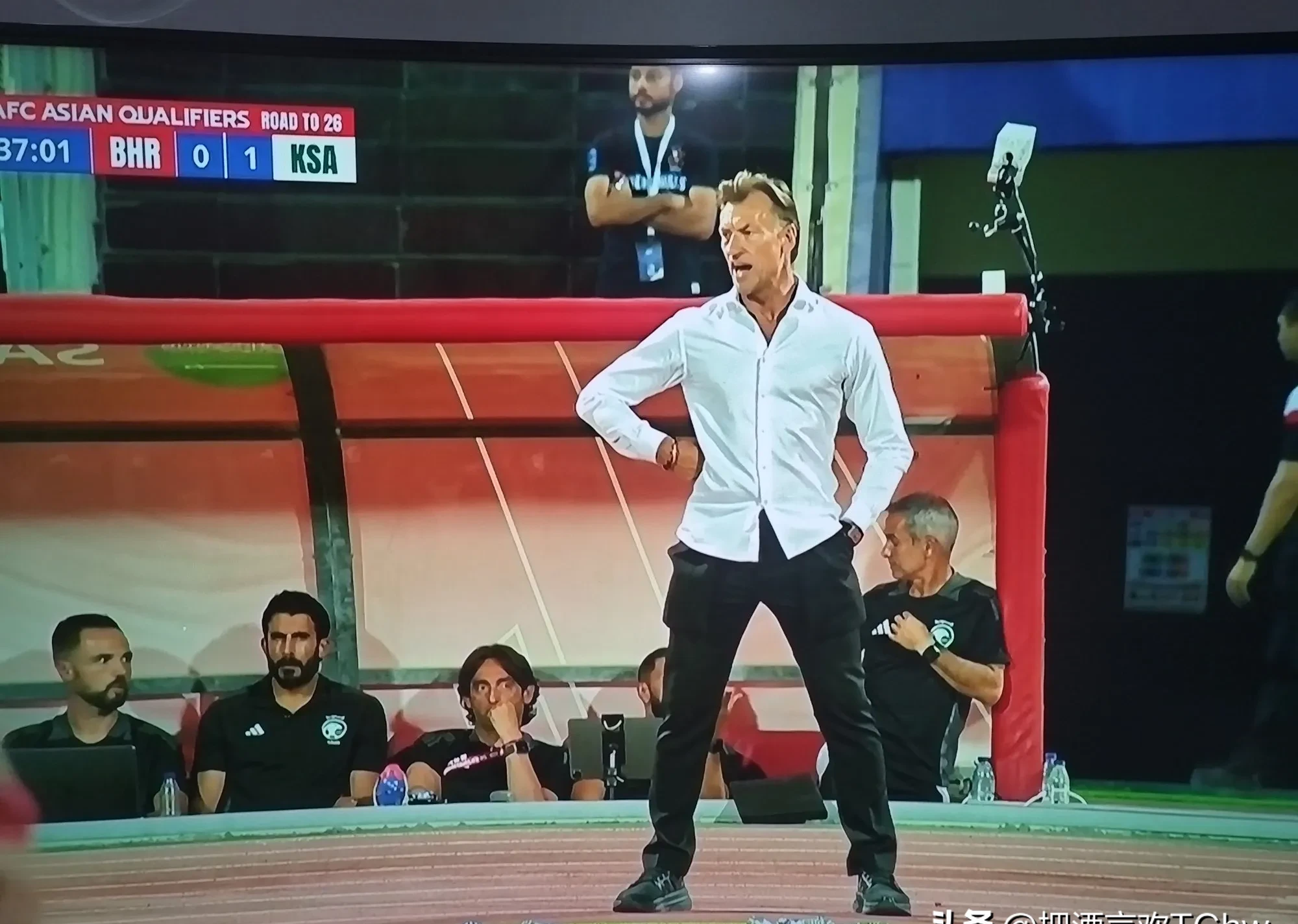 包含国王血洗菲律宾男篮，戈贝尔制霸全场的词条