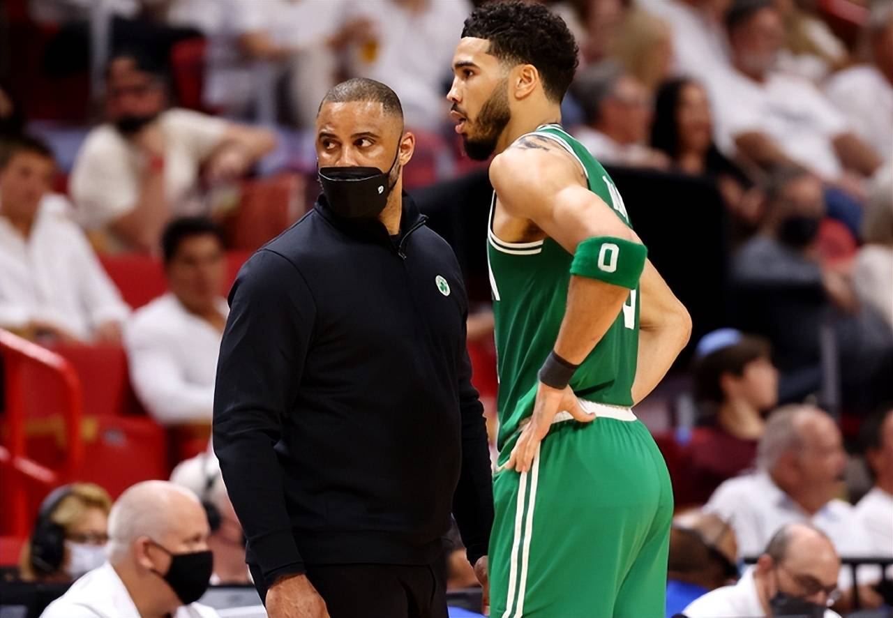 关于RGE鏖战100T，Upset三分雨点燃全场的信息