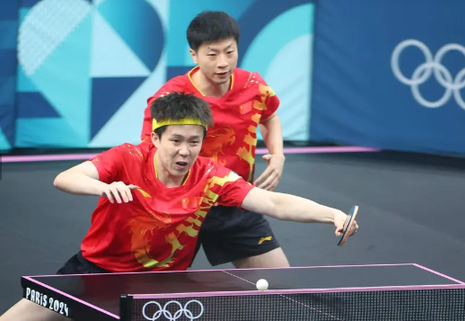 法国队完胜日本队，樊振东扛起全队